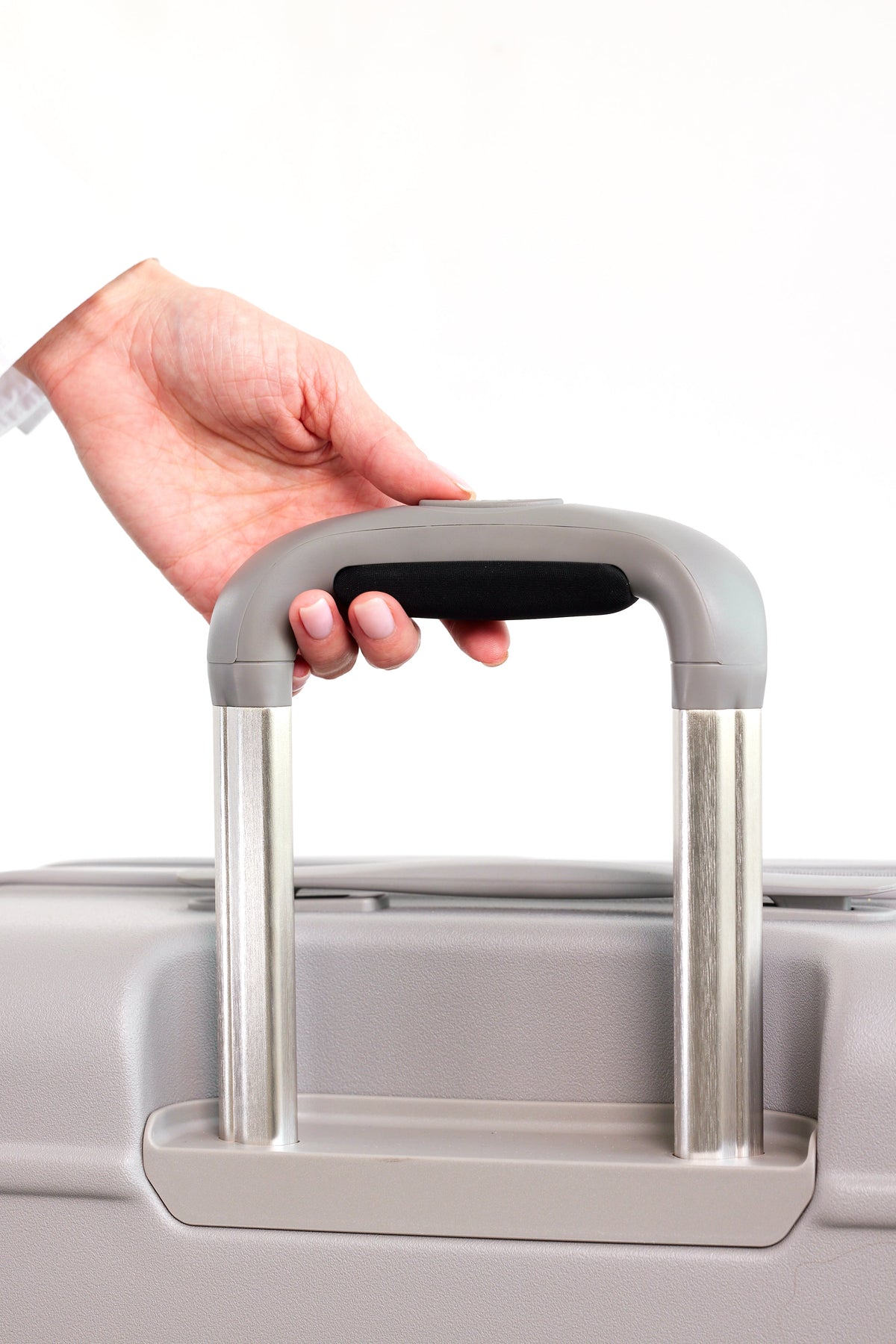 The Medium Check-In Roller in Grey