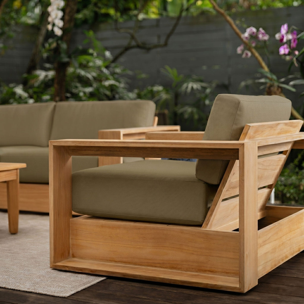 Cove Ottoman