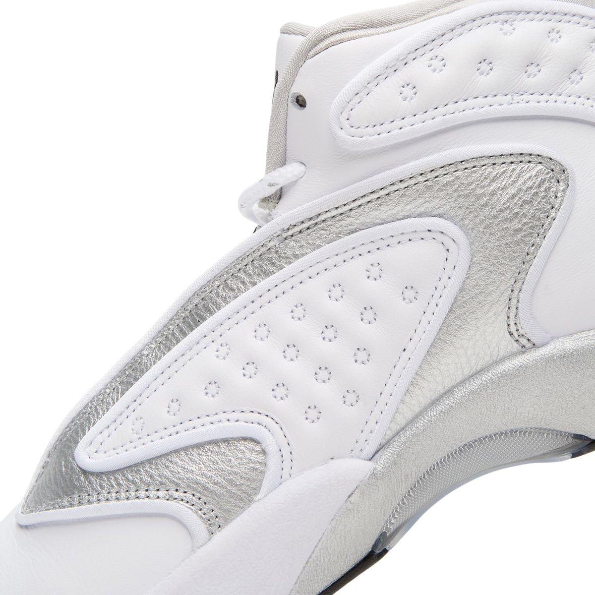 Air Jordan OG (White/Metallic Silver-Black)