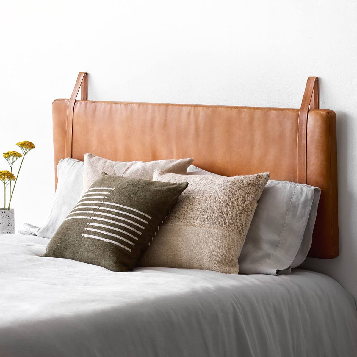 Claro Pillow