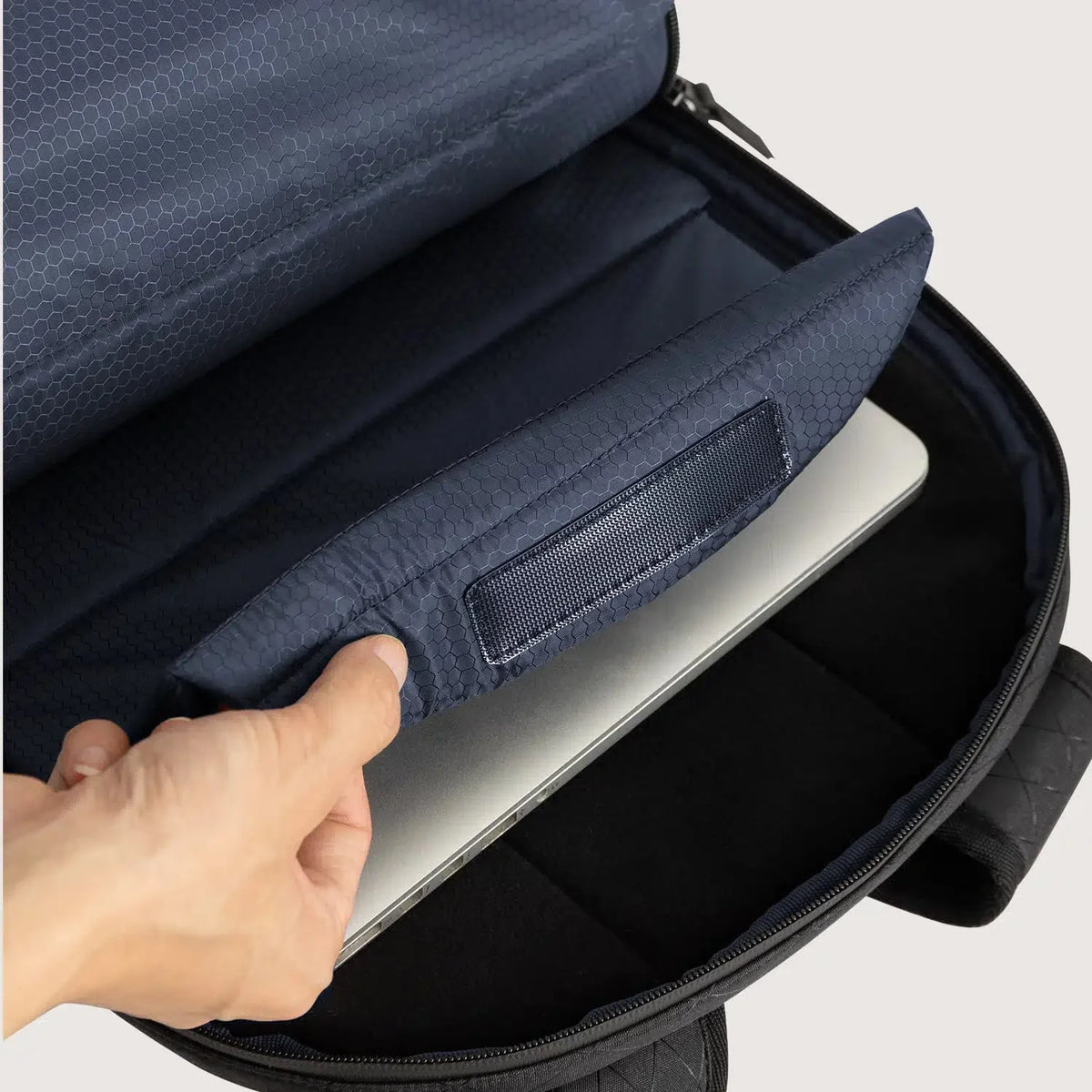 Dense 24L Urban Pack