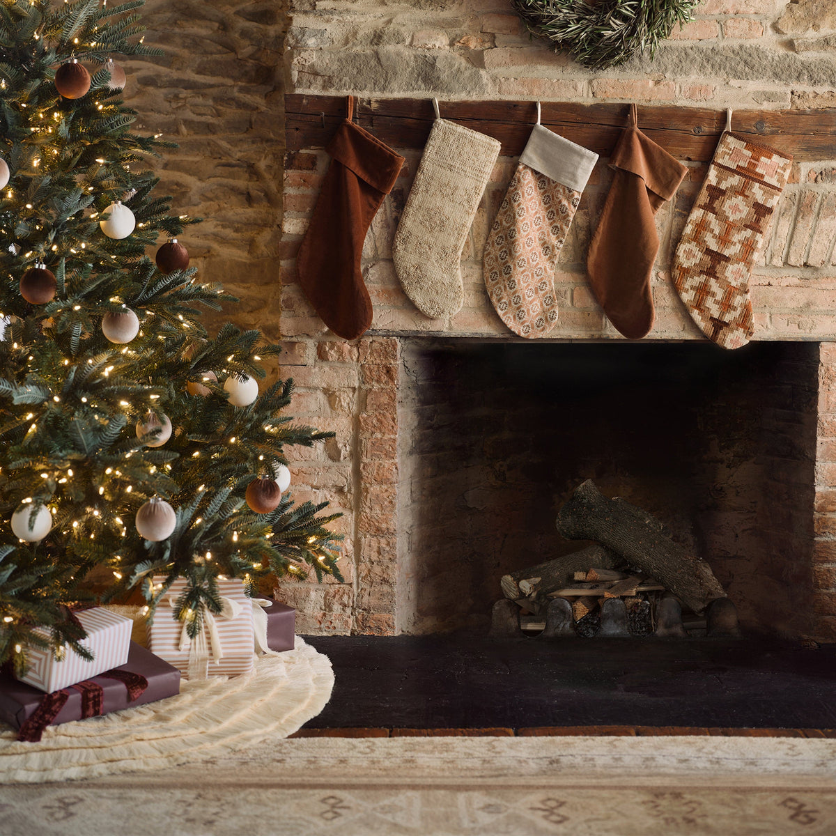 Dorada Tree Skirt