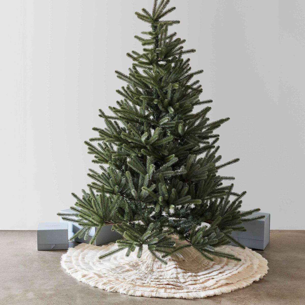 Dorada Tree Skirt