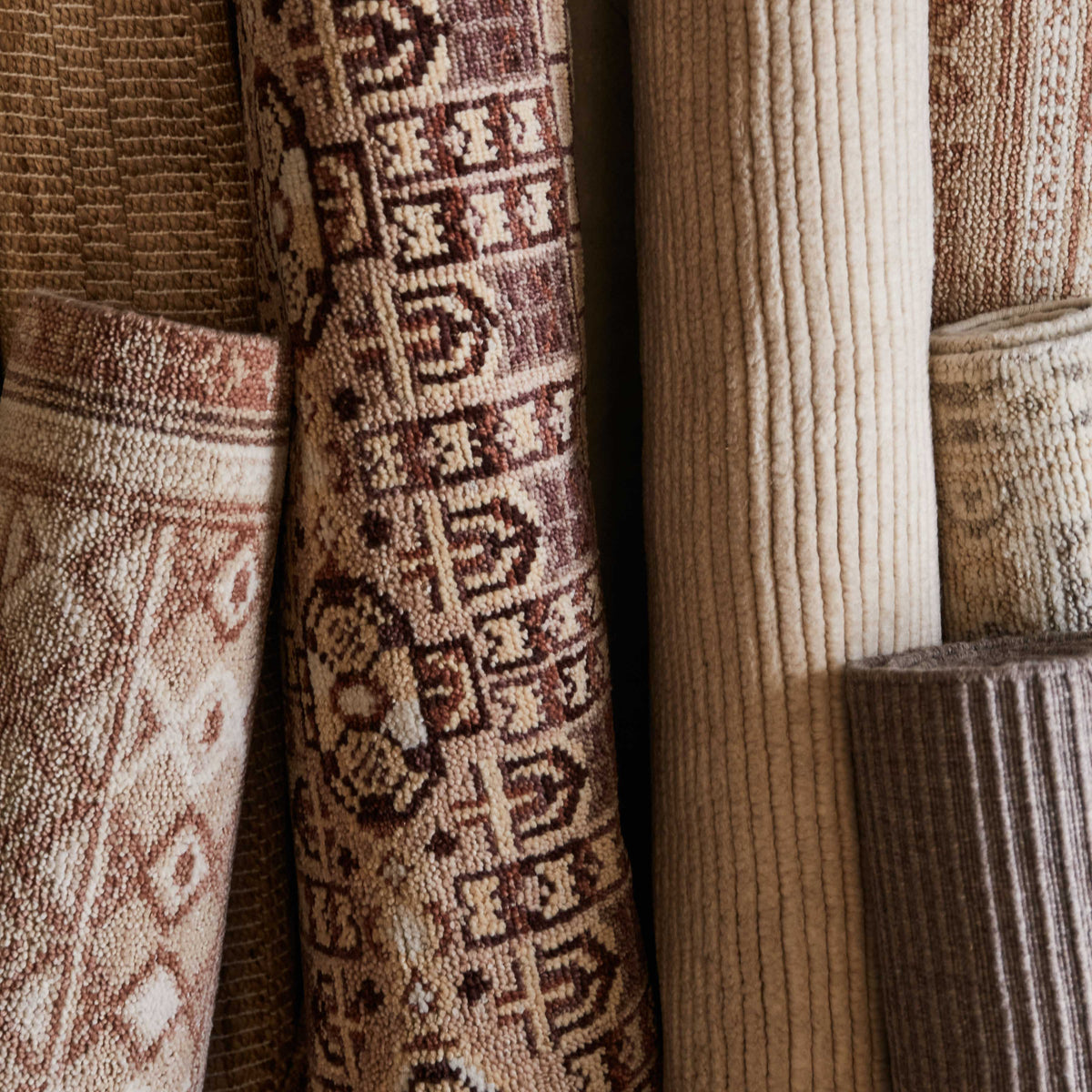 Ekaja Hand-Knotted Accent Rug