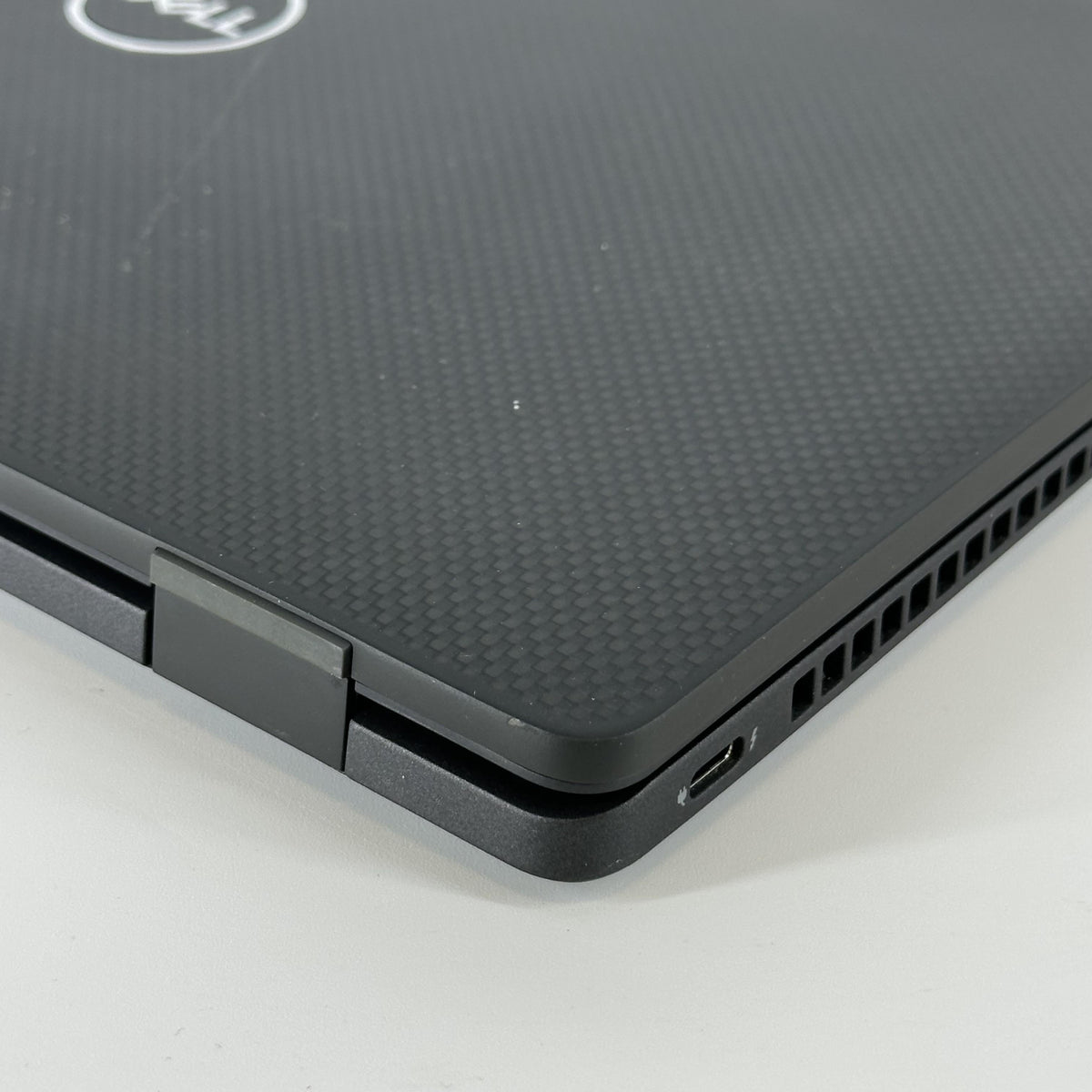 Dell Latitude 7430 14 Black 2.2 GHz Intel Core i7 12th Gen. 16GB RAM
