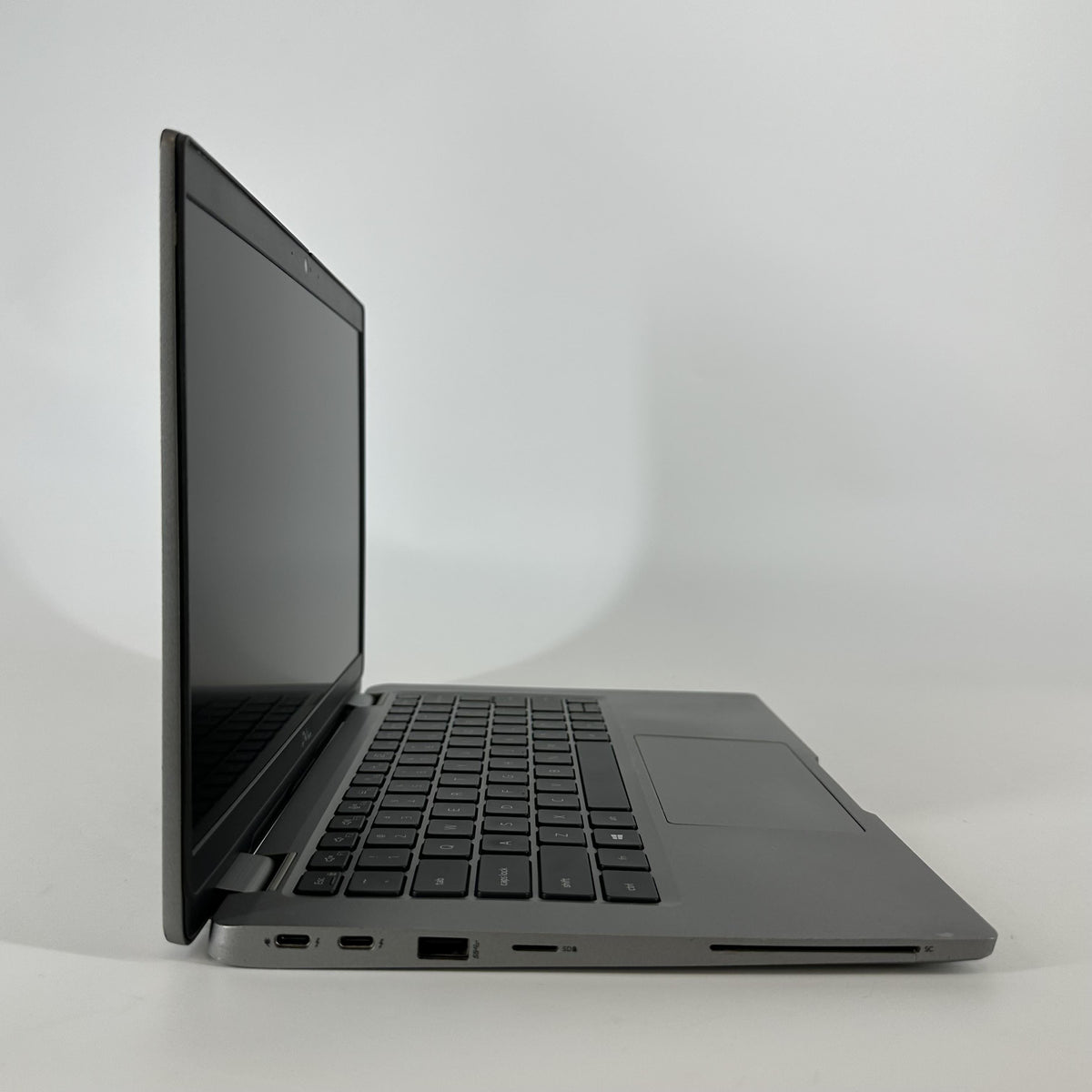 Dell Latitude 5320 13.3 Gray 2.6 GHz Intel Core i5 11th Gen. 8GB RAM