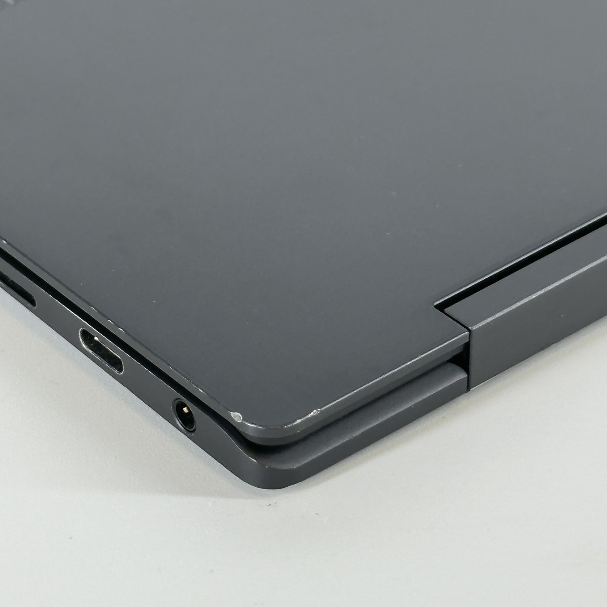 Samsung Galaxy Book2 360 13.3 Graphite WiFi 2.5 GHz Intel Core i7