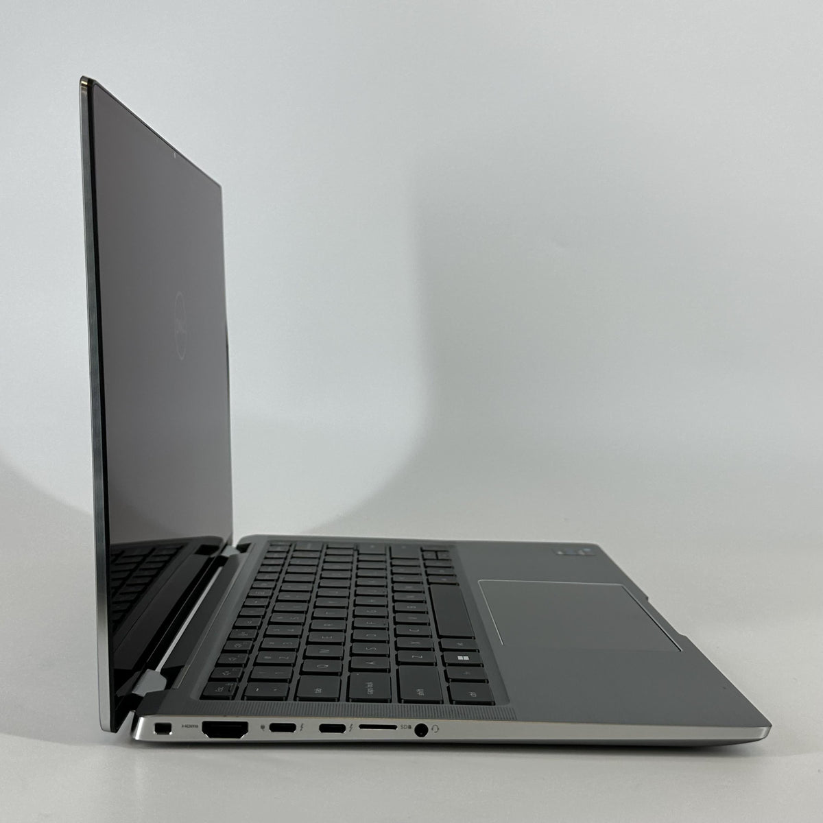 Dell Latitude 9420 (2-in-1) 14 Gray 3.0 GHz Intel Core i7 11th Gen.