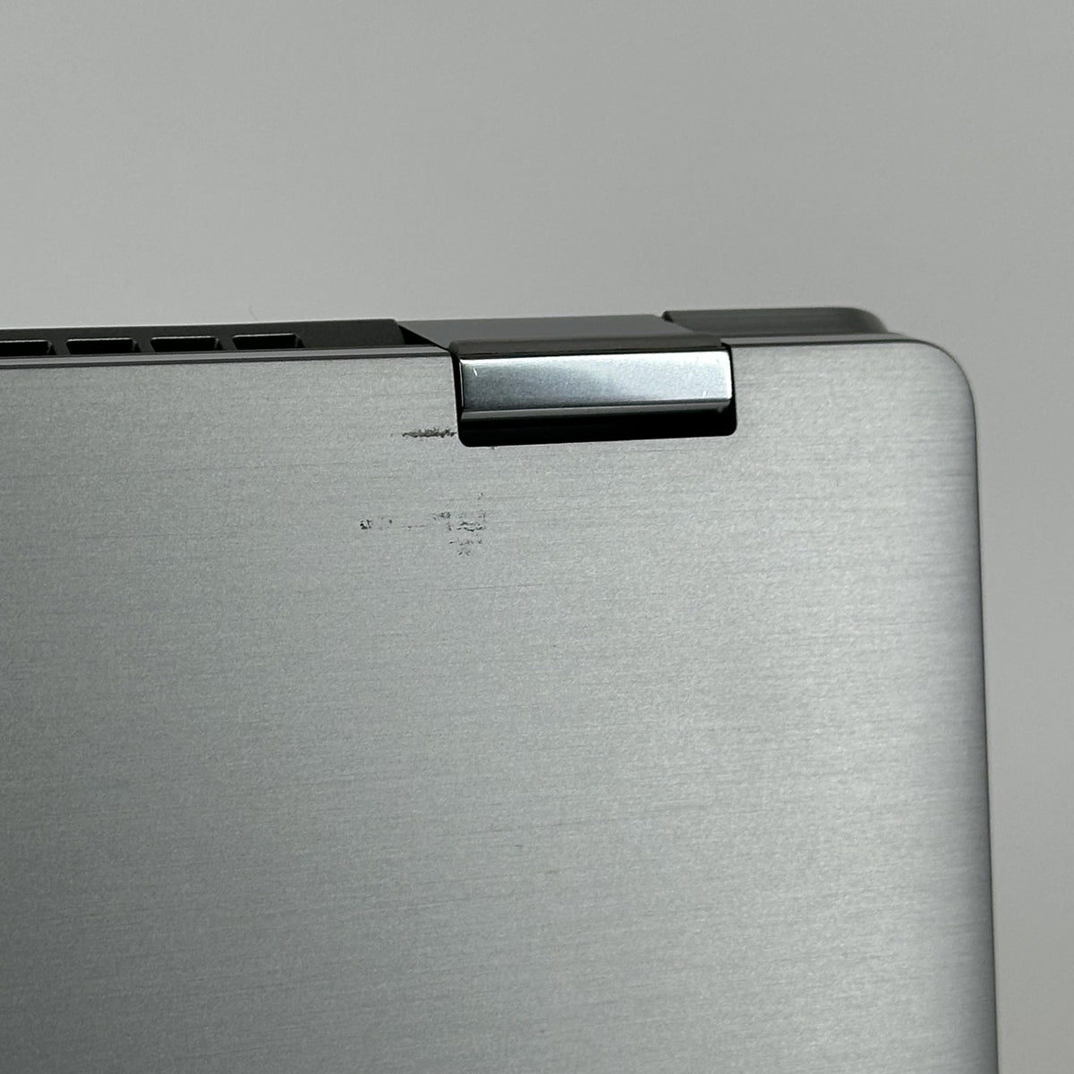 Dell Latitude 9420 (2-in-1) 14 Gray 3.0 GHz Intel Core i7 11th Gen.