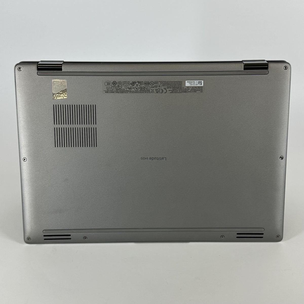 Dell Latitude 9420 (2-in-1) 14 Gray 3.0 GHz Intel Core i7 11th Gen.