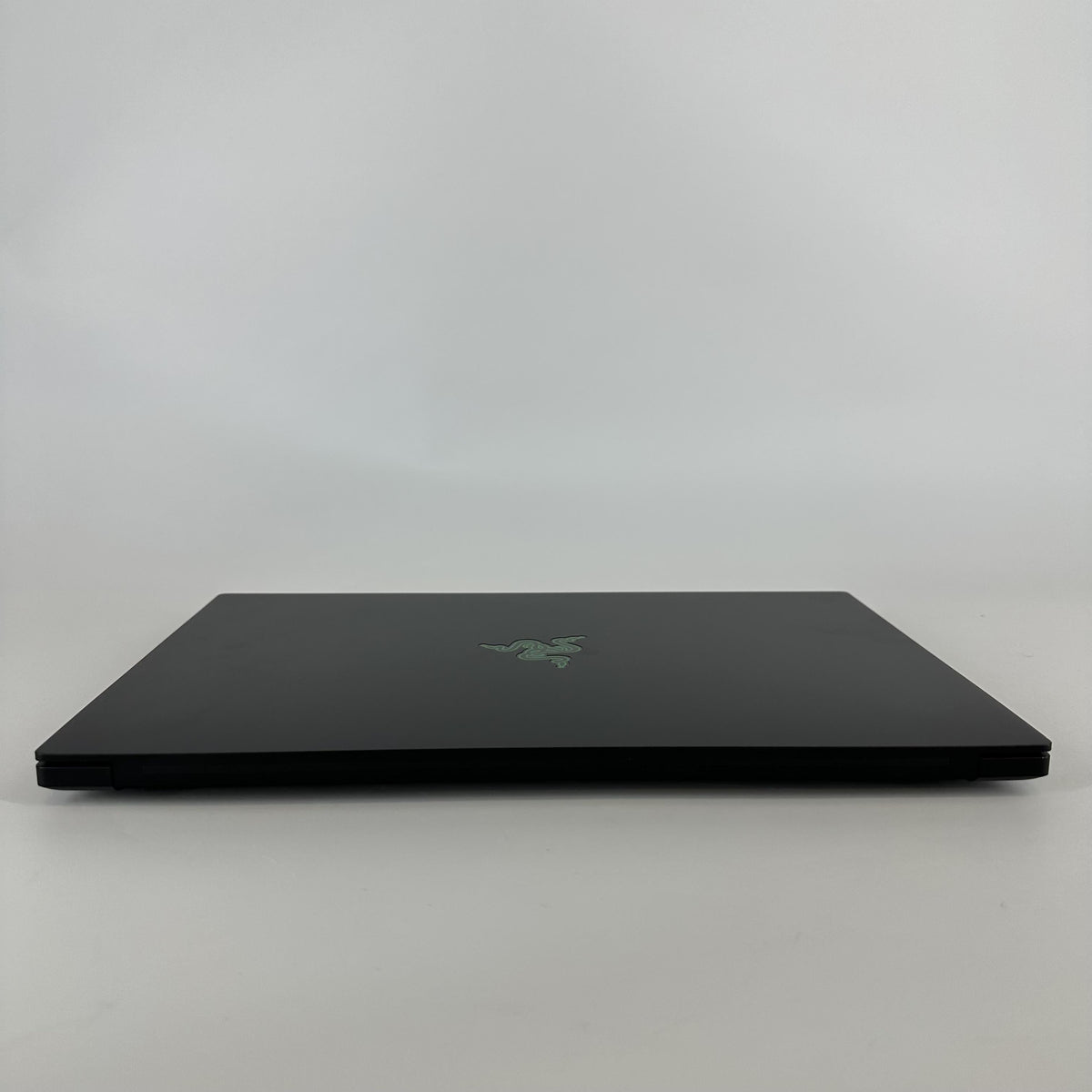 Razer Blade 15 Advanced 2021 Black 2.3 GHz Intel Core i7 11th Gen.