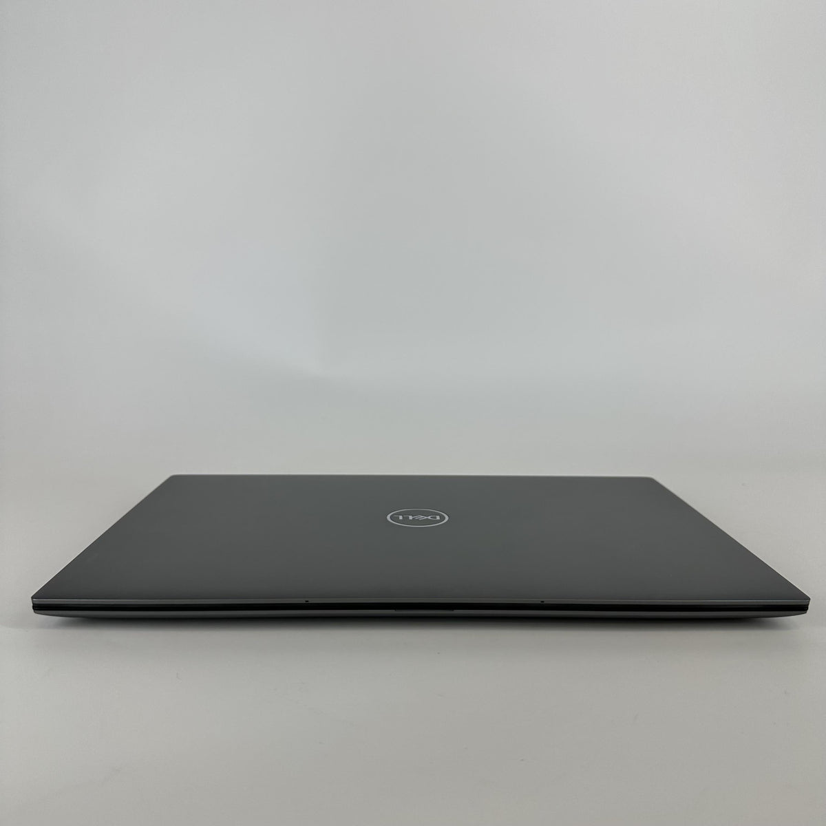 Dell Precision 5570 15.6 Gray 2.4 GHz Intel Core i7 12th Gen. 32GB