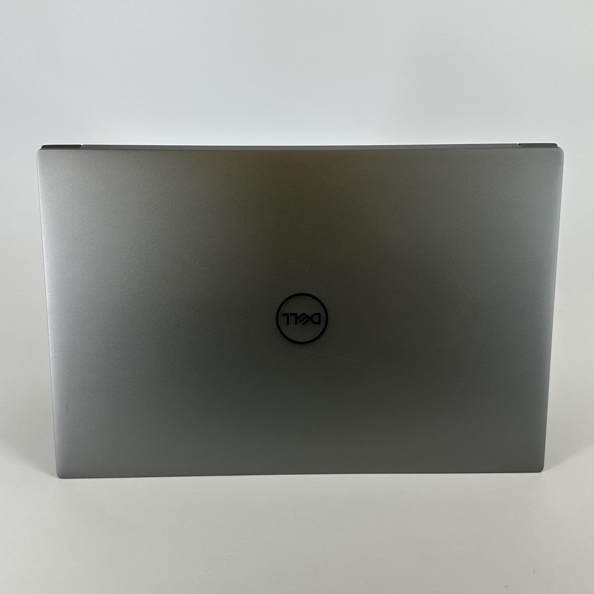 Dell Precision 5570 15.6 Gray 2.4 GHz Intel Core i7 12th Gen. 32GB