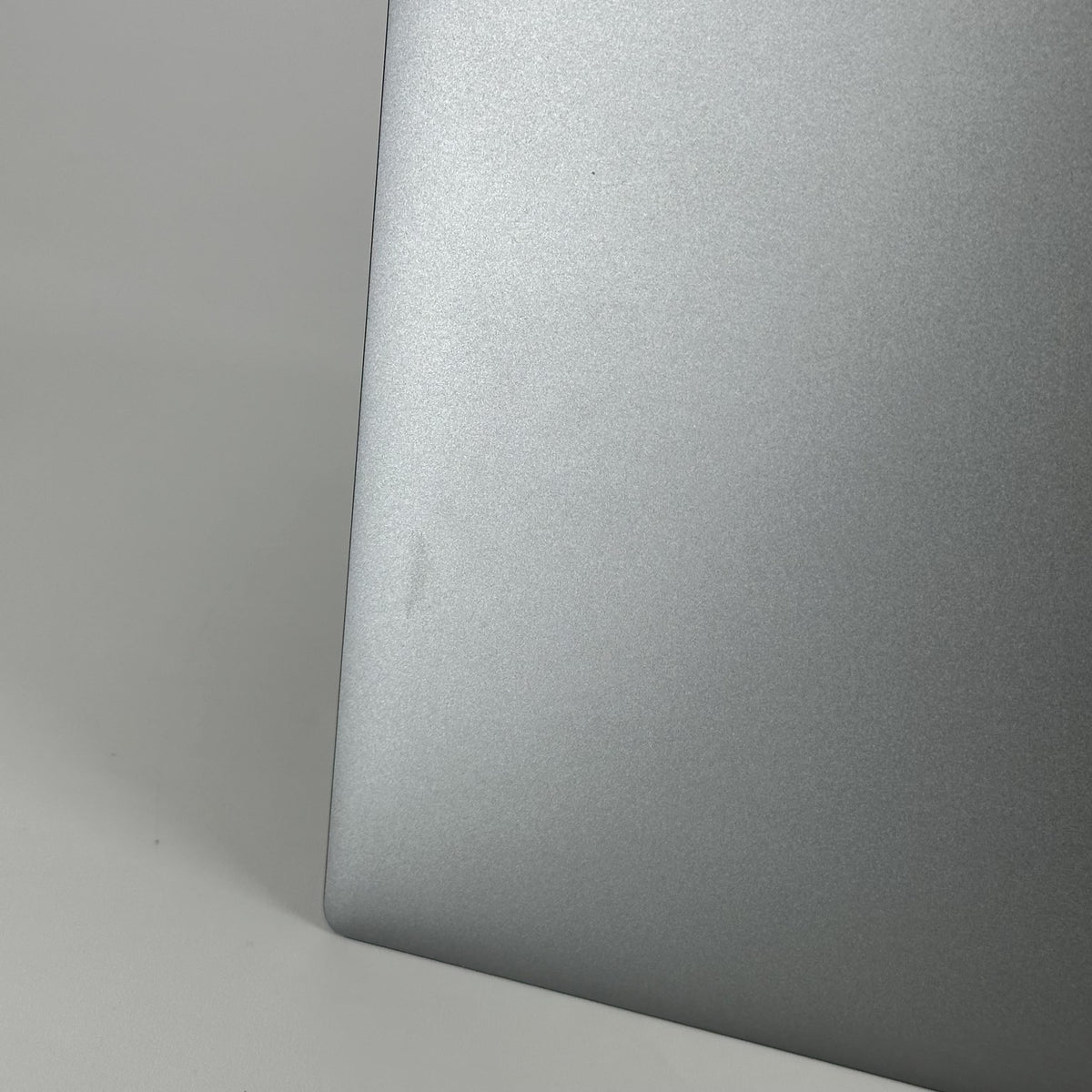 Dell Precision 5570 15.6 Gray 2.4 GHz Intel Core i7 12th Gen. 32GB