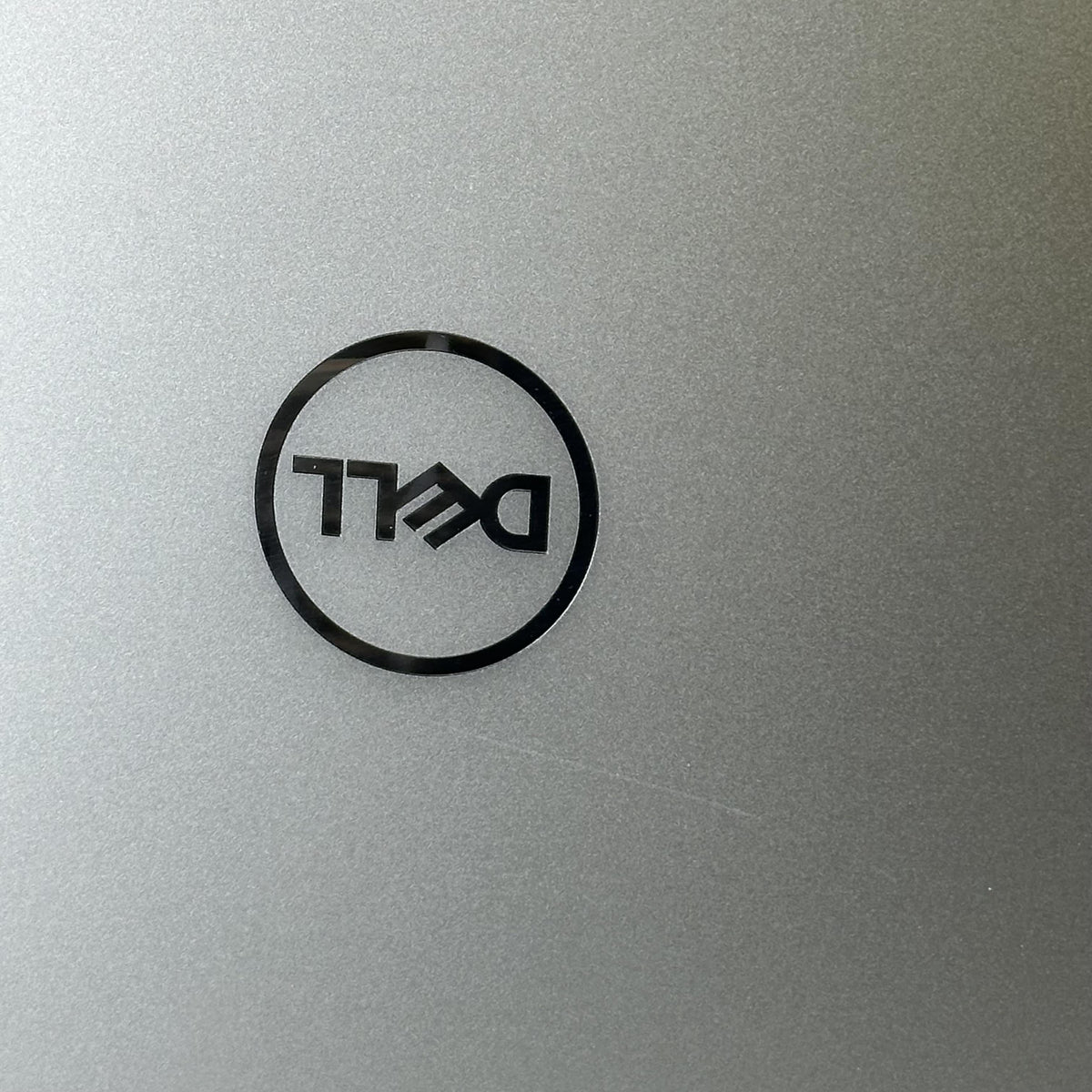 Dell Precision 5570 15.6 Gray 2.4 GHz Intel Core i7 12th Gen. 32GB