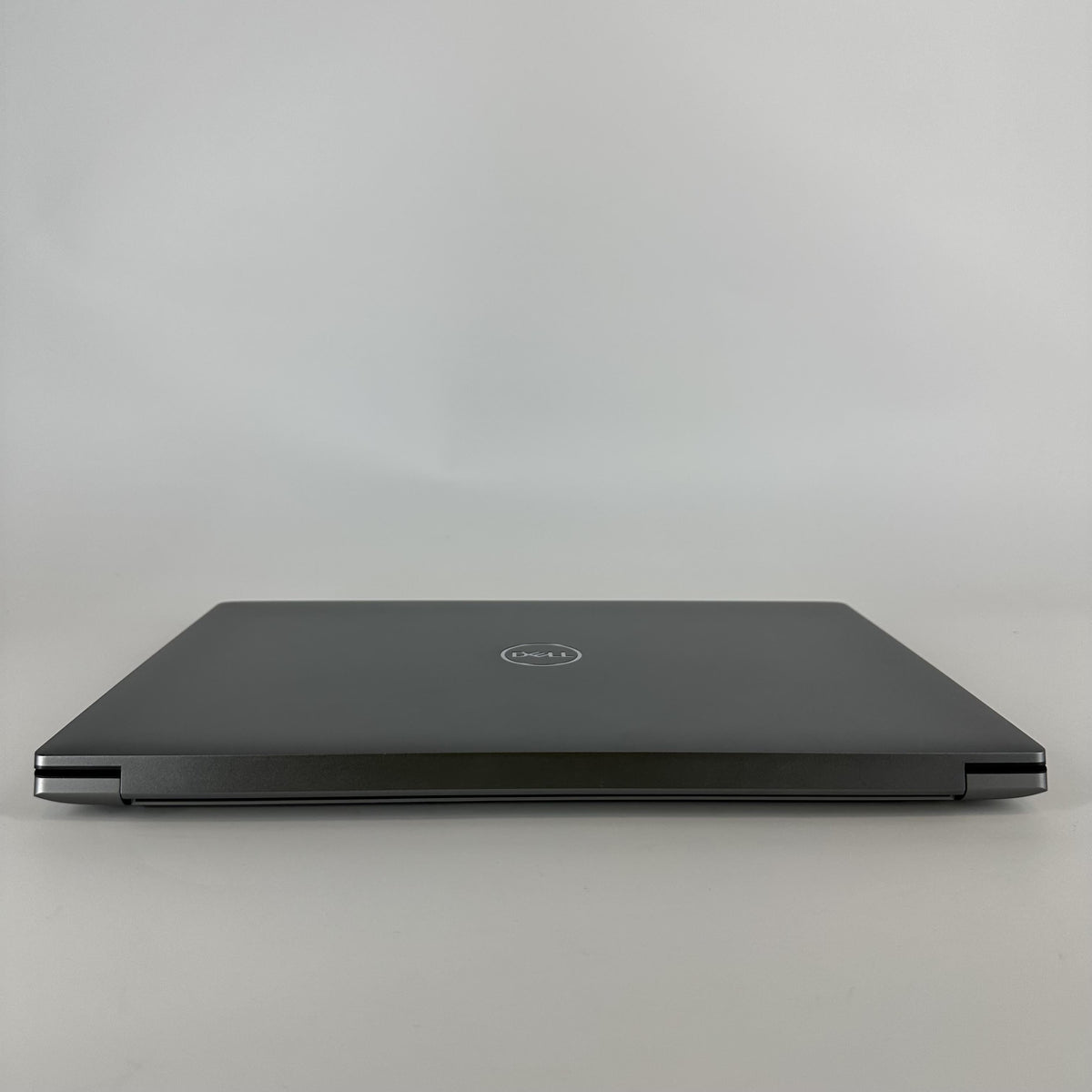 Dell Precision 5690 16 Gray 3.8 GHz Intel Core Ultra 7 32GB RAM 1TB