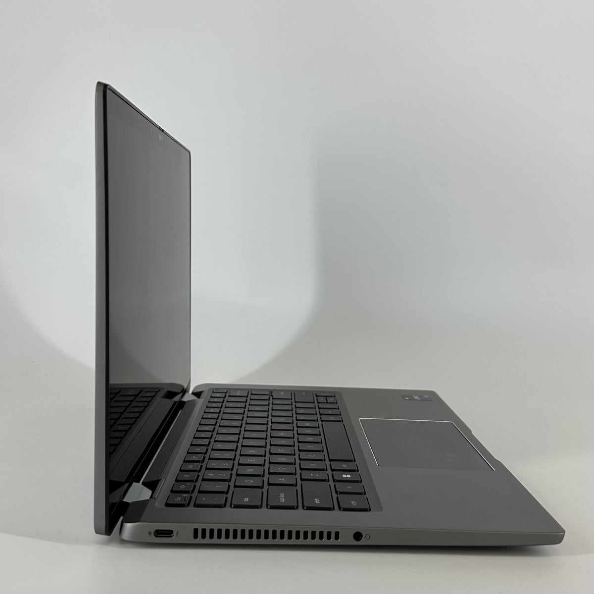 Dell Latitude 7430 (2-in-1) 14 Gray 1.8 GHz Intel Core i7 12th Gen.