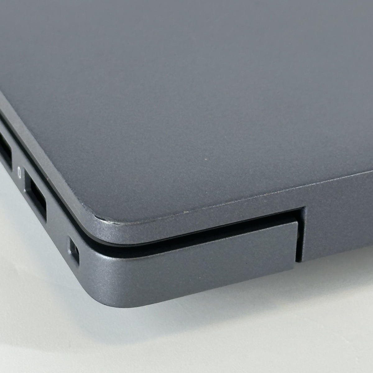 Dell Pro Max 16 Plus MB16250 Magnetite 2.7 GHz Intel Core Ultra 7