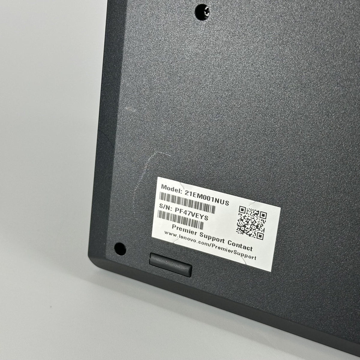 Lenovo ThinkPad P15v Gen 3 Black 3.2 GHz AMD Ryzen 7 Pro 6850H 32GB