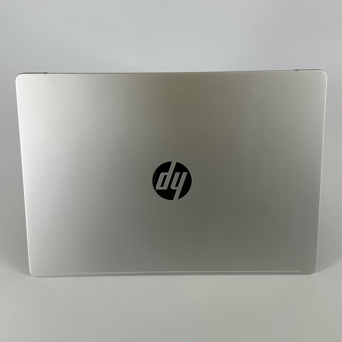 HP OmniBook 5 14 Glacier Silver 3.2 GHz Qualcomm Snapdragon X Plus