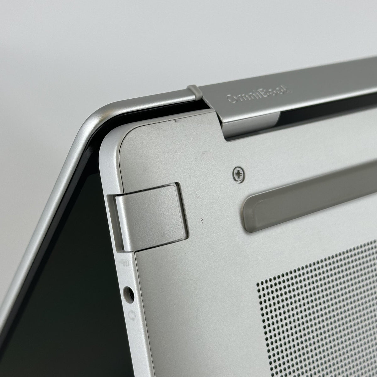HP OmniBook 5 14 Glacier Silver 3.2 GHz Qualcomm Snapdragon X Plus