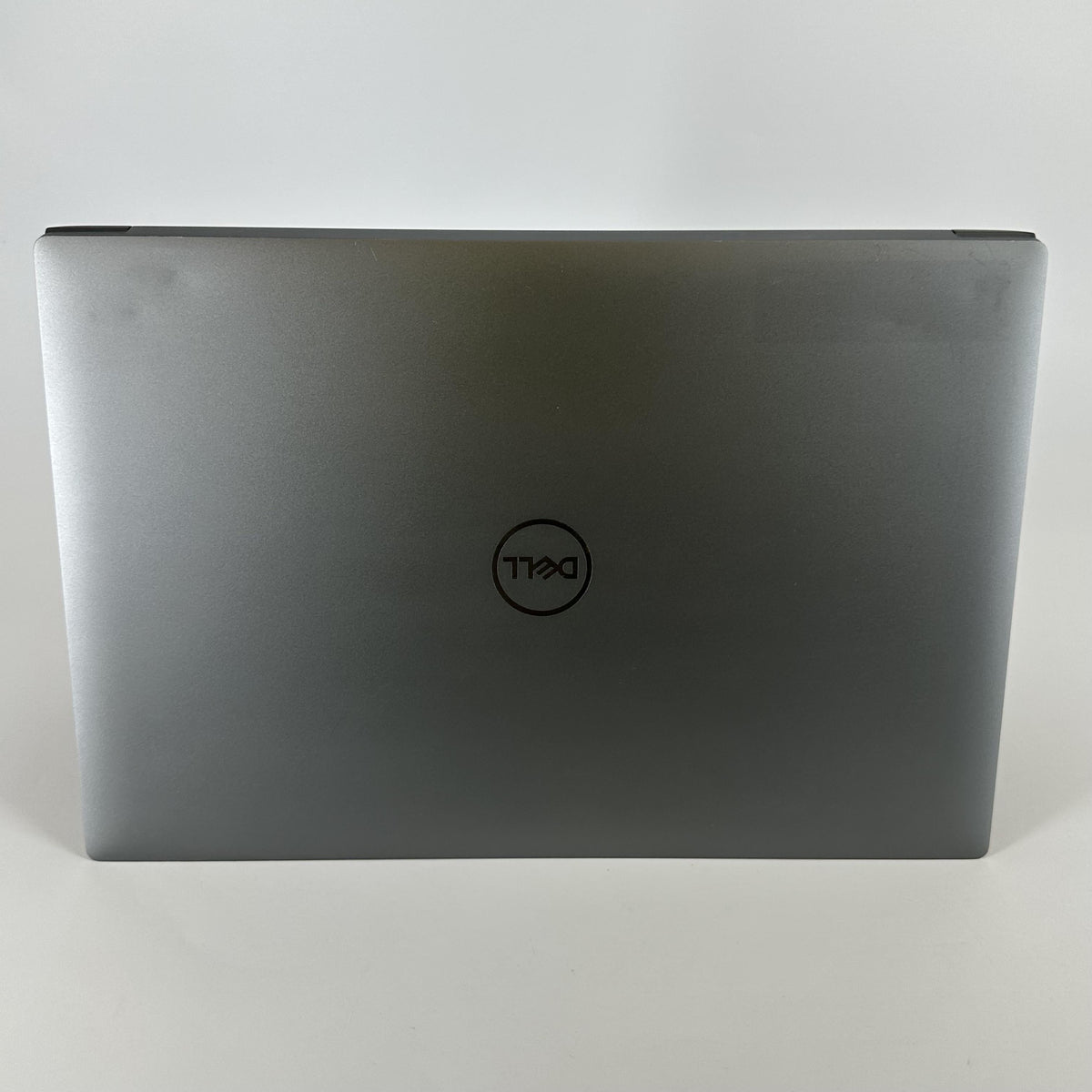 Dell Precision 5680 16 Gray 2.5 GHz Intel Core i7 13th Gen. 32GB RAM