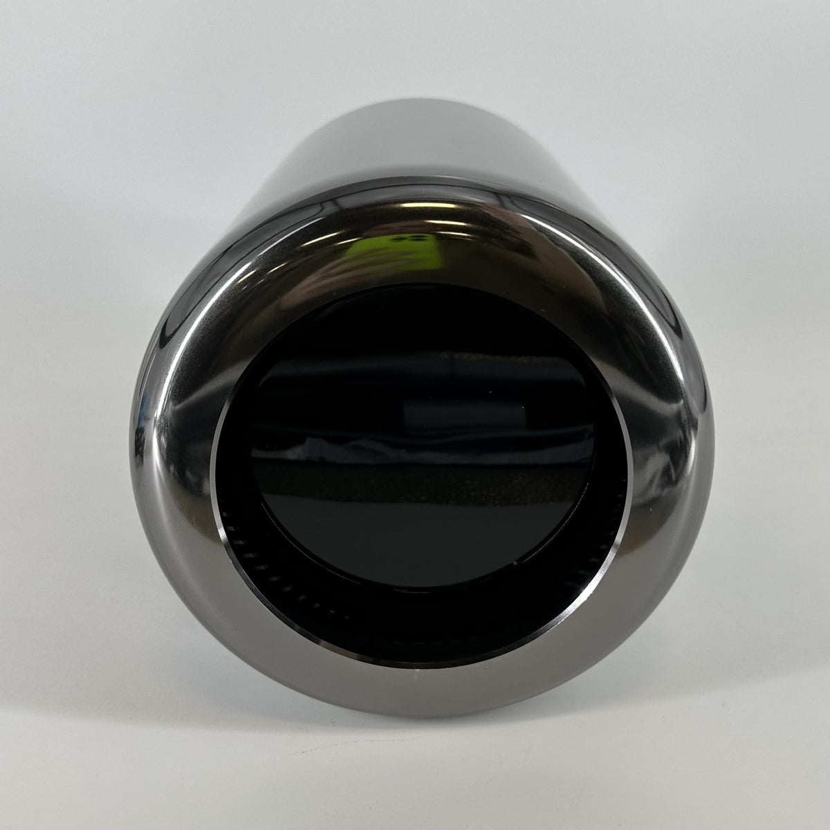 Apple Mac Pro Late 2013 Black 3.5 GHz 6-Core Intel Xeon E5 64GB RAM
