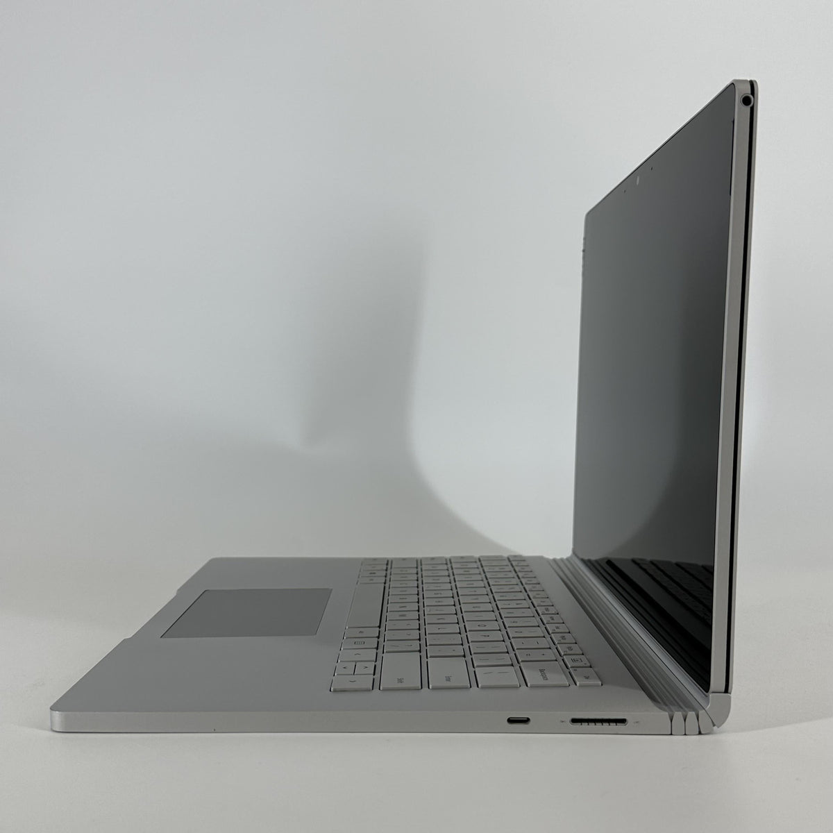 Microsoft Surface Book 3 13.5 Silver 1.3 GHz Intel Core i7 10th Gen.