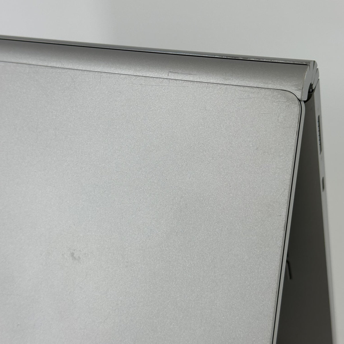 Microsoft Surface Book 3 13.5 Silver 1.3 GHz Intel Core i7 10th Gen.