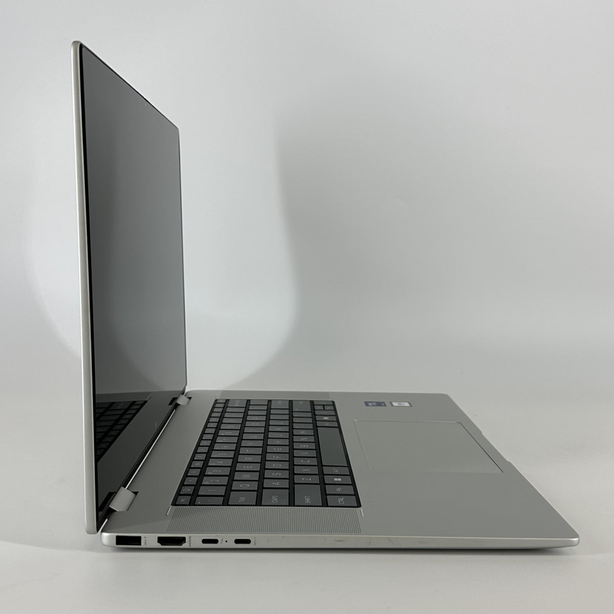 HP Envy x360 16 Silver 1.7 GHz Intel Core Ultra 7 16GB RAM 1TB Solid
