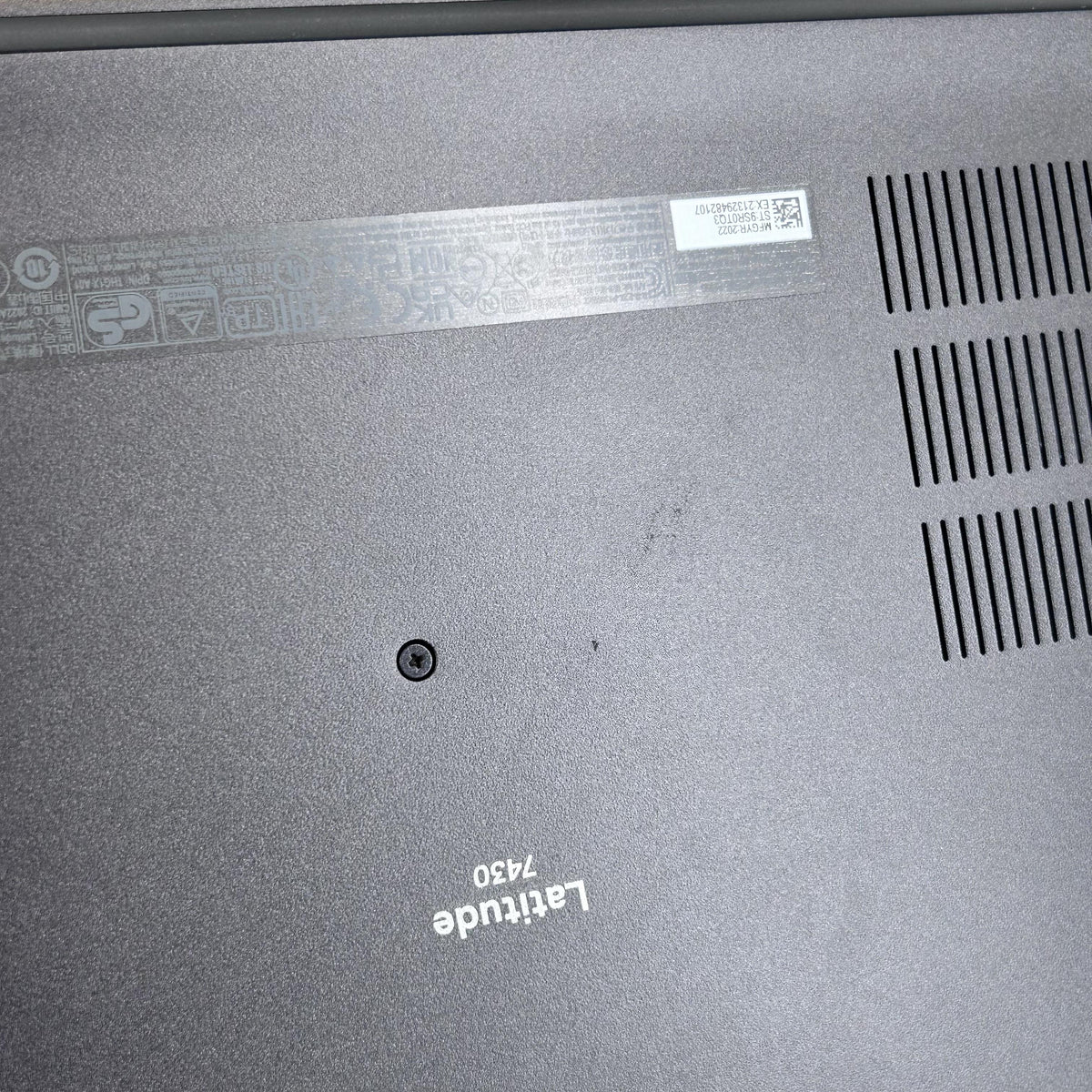Dell Latitude 7430 14 Gray 1.7 GHz Intel Core i7 12th Gen. 16GB RAM