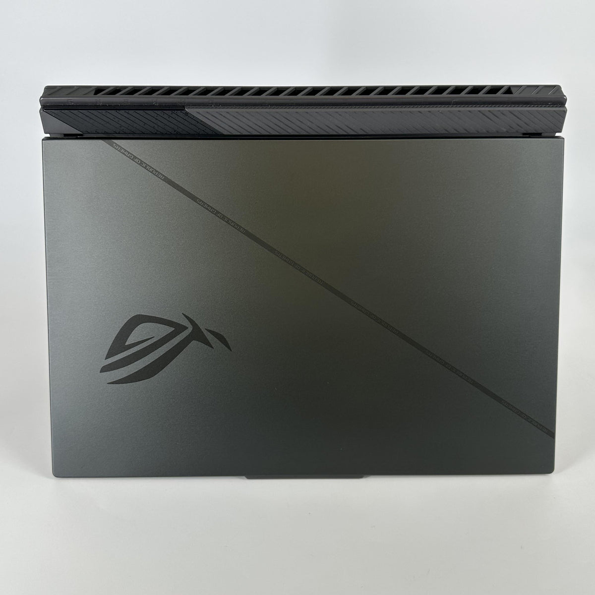 Asus ROG Strix G16 G614 16 Black 2.2 GHz Intel Core i9 14th Gen. 32GB