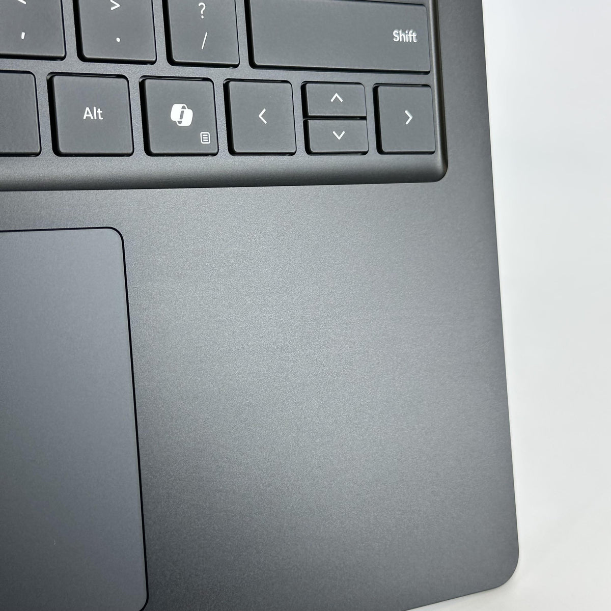 Microsoft Surface Laptop 6 13.5 Black 3.8 GHz Intel Core Ultra 7 16GB