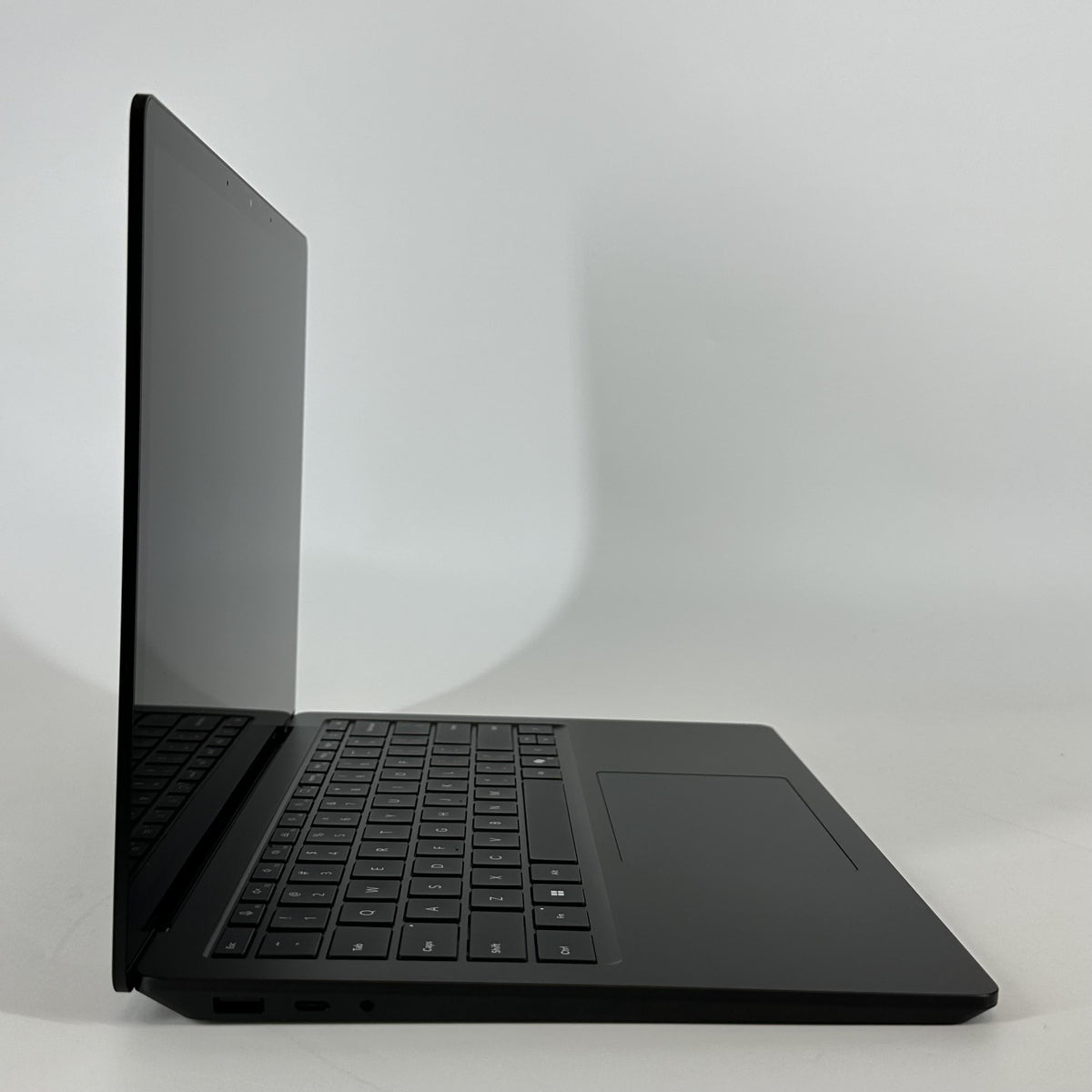 Microsoft Surface Laptop 6 13.5 Black 3.8 GHz Intel Core Ultra 7 16GB