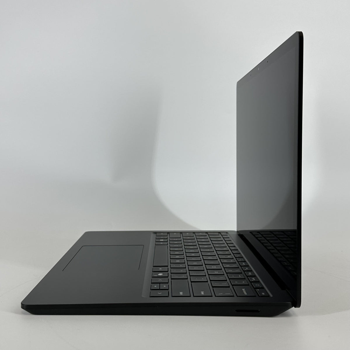 Microsoft Surface Laptop 6 13.5 Black 3.8 GHz Intel Core Ultra 7 16GB
