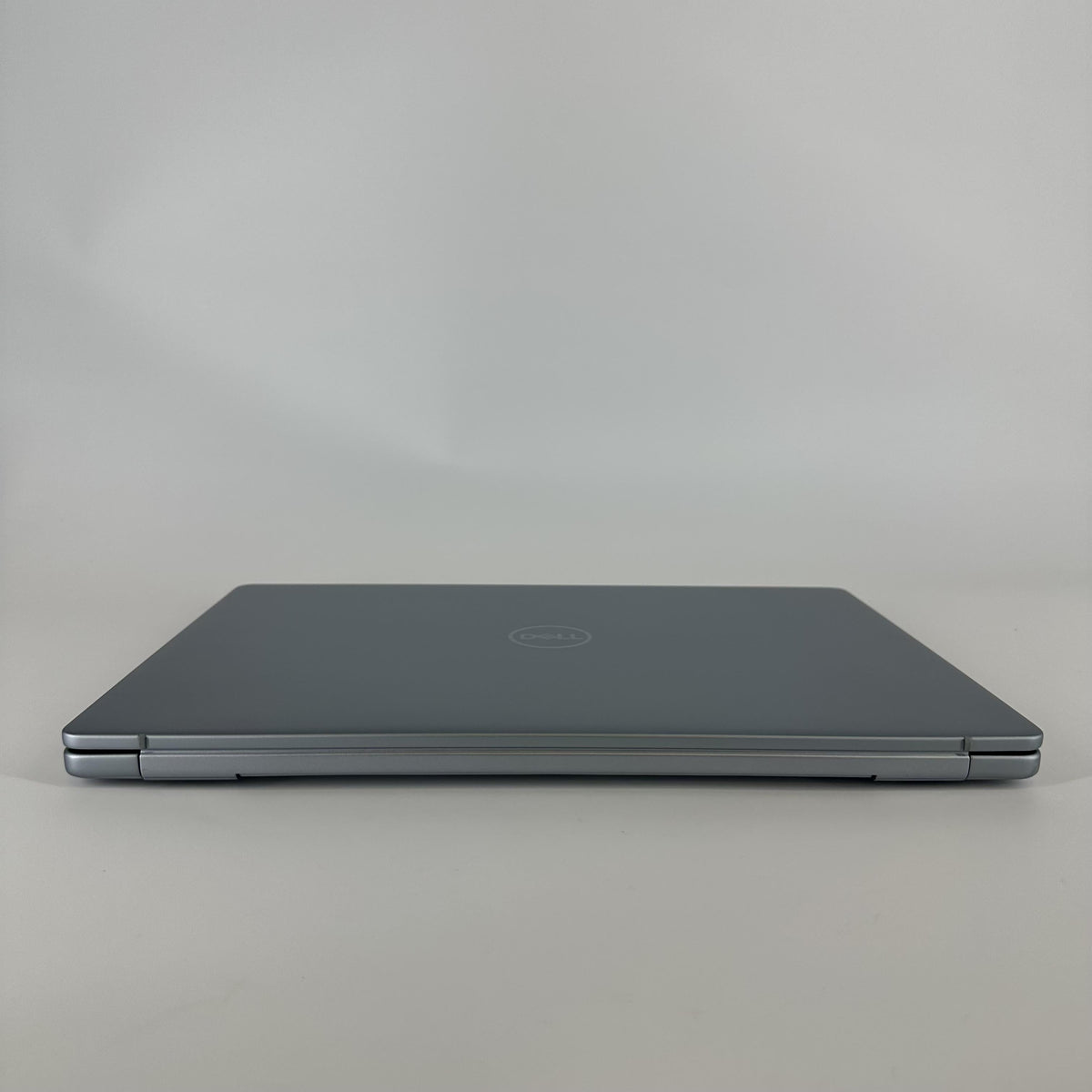 Dell Inspiron 5640 16 Silver 1.8 GHz Intel Core 7 16GB RAM 1TB Solid
