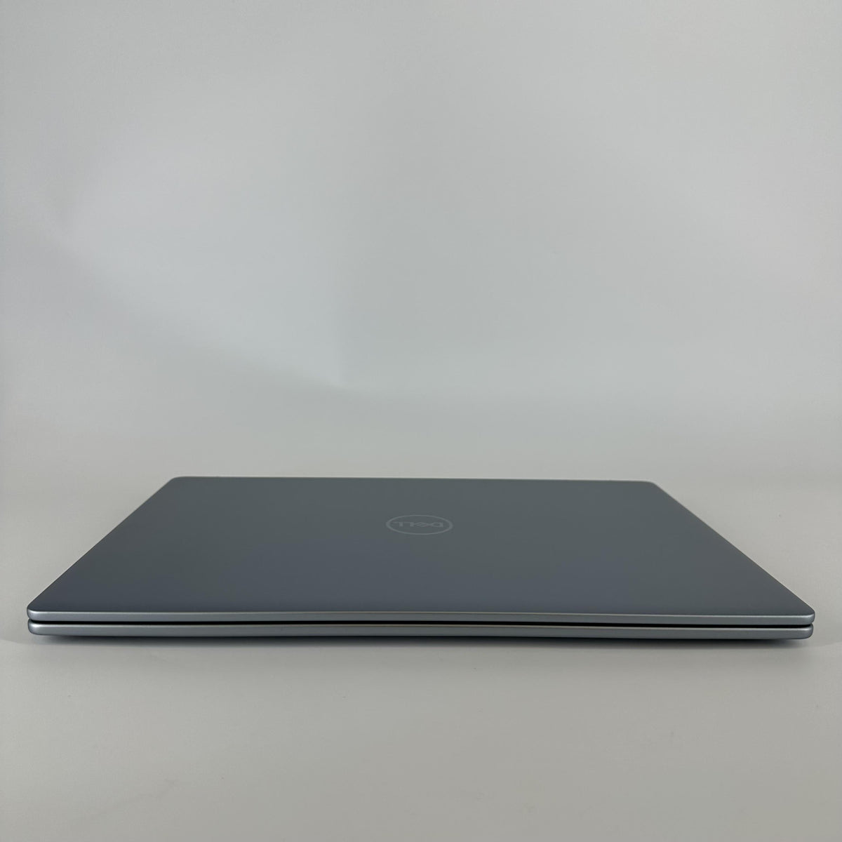 Dell Inspiron 5640 16 Silver 1.8 GHz Intel Core 7 16GB RAM 1TB Solid
