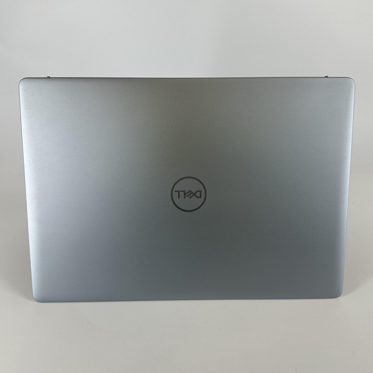 Dell Inspiron 5640 16 Silver 1.8 GHz Intel Core 7 16GB RAM 1TB Solid
