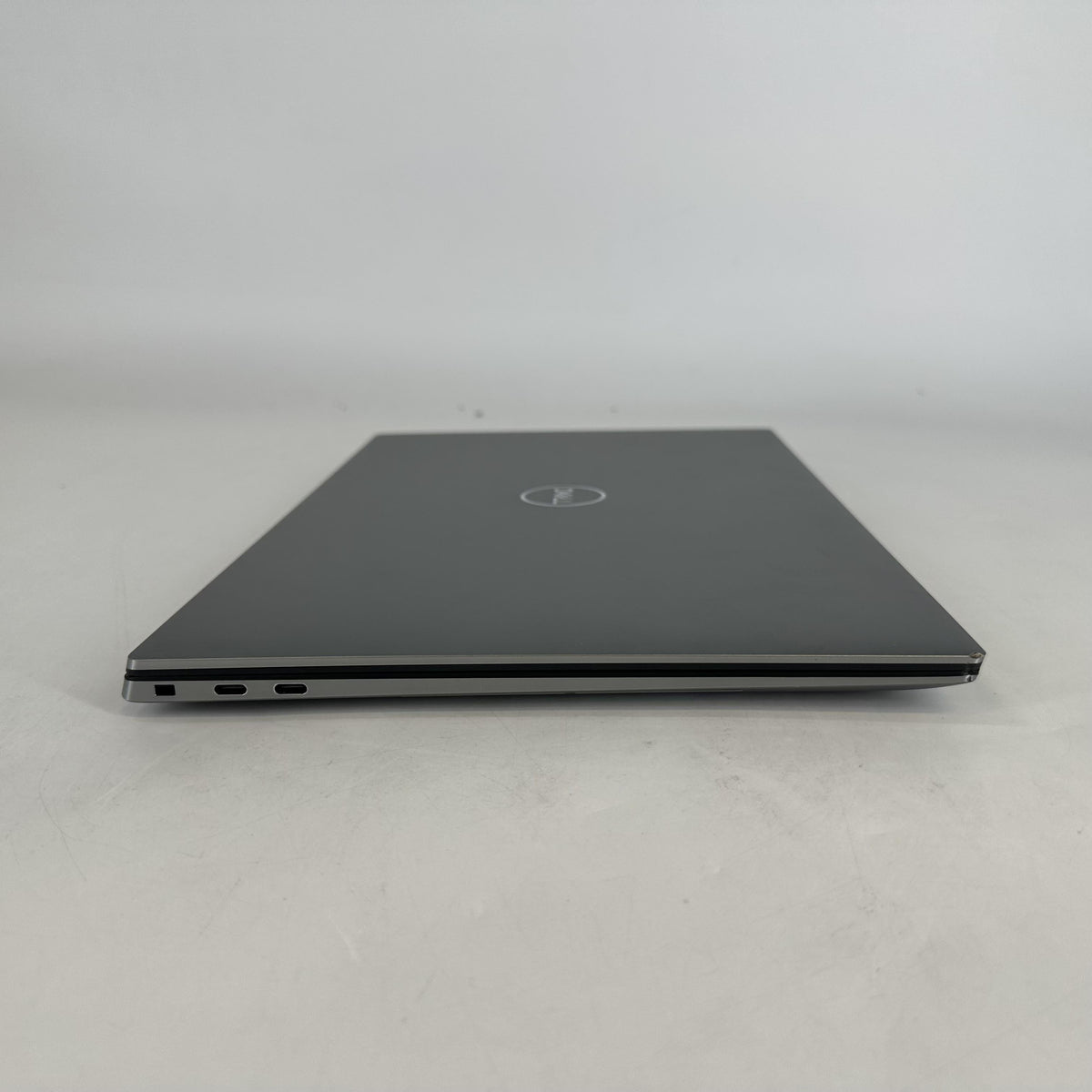 Dell Precision 5560 15.6 Gray 2.3 GHz Intel Core i7 11th Gen. 16GB