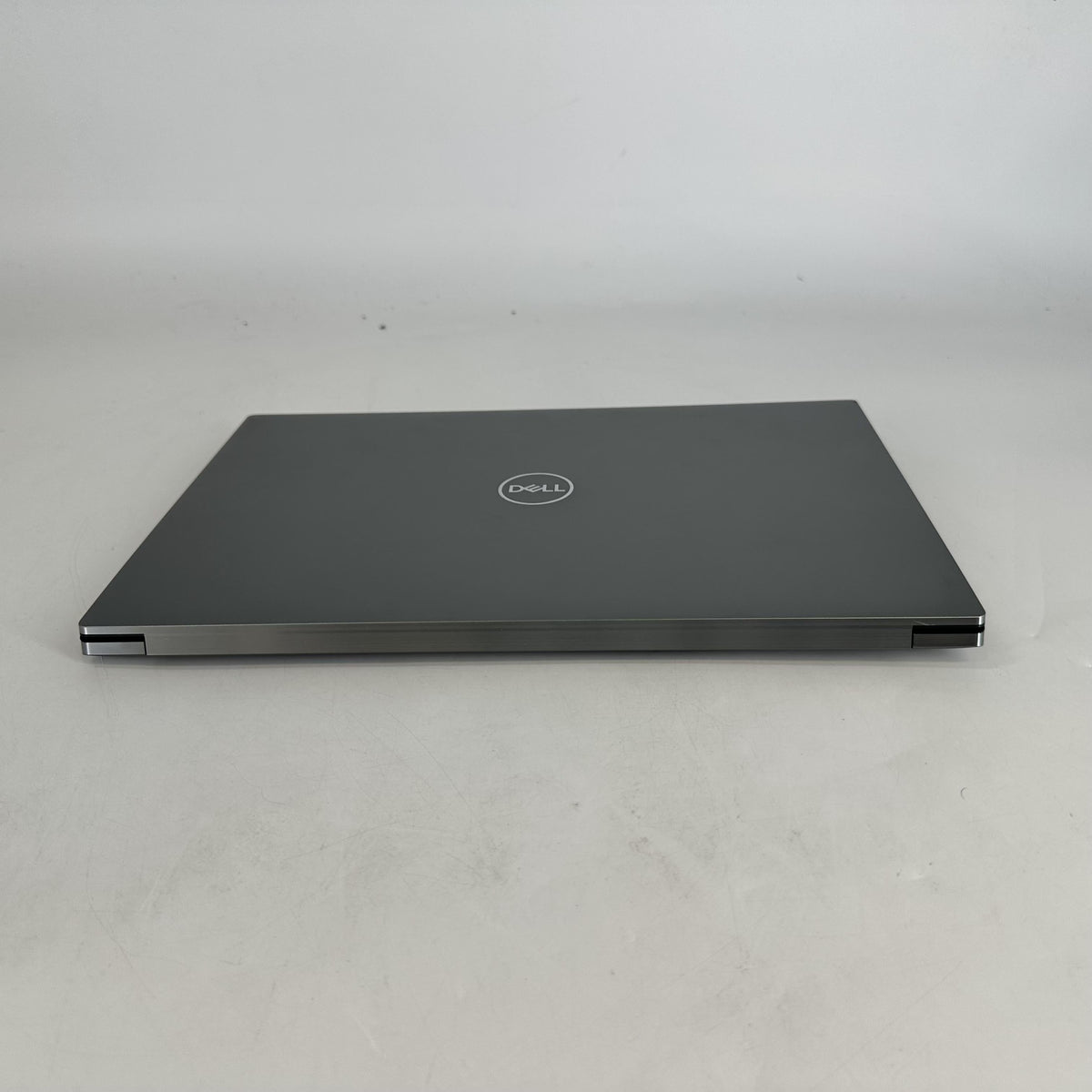 Dell Precision 5560 15.6 Gray 2.3 GHz Intel Core i7 11th Gen. 16GB