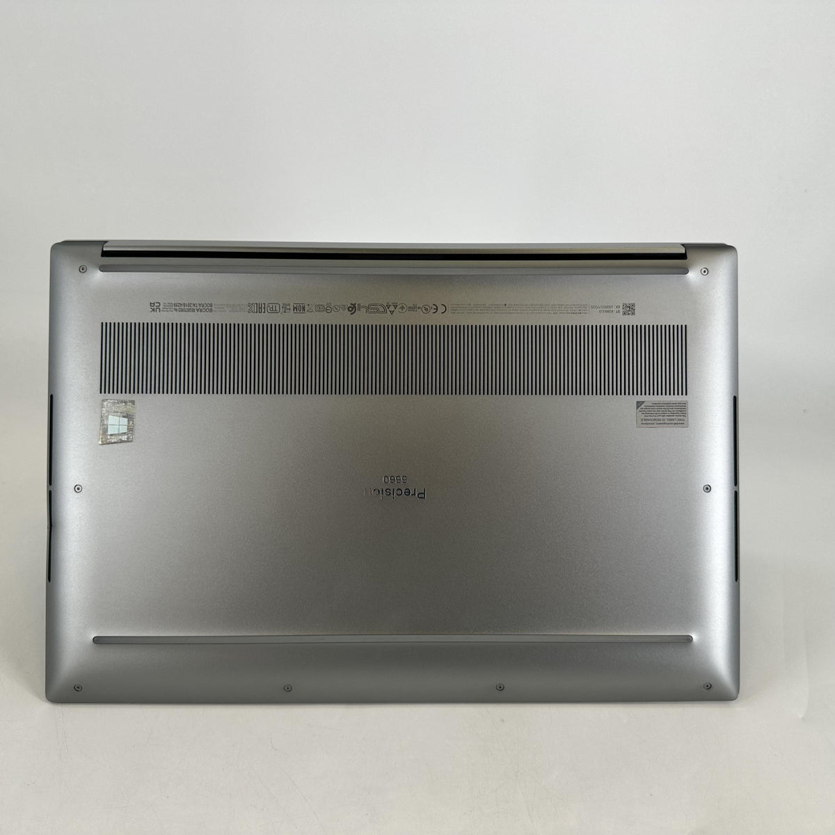 Dell Precision 5560 15.6 Gray 2.3 GHz Intel Core i7 11th Gen. 16GB