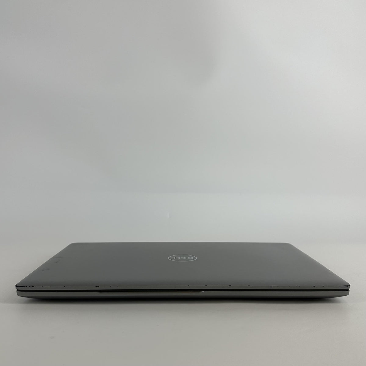 Dell Latitude 5540 15.6 Gray 1.7 GHz Intel Core i7 13th Gen. 32GB RAM