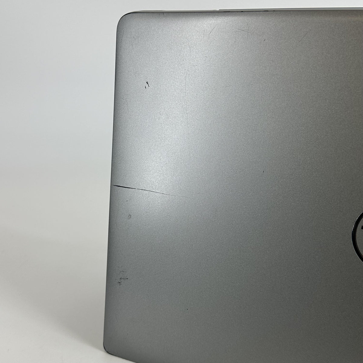 Dell Latitude 5540 15.6 Gray 1.7 GHz Intel Core i7 13th Gen. 32GB RAM