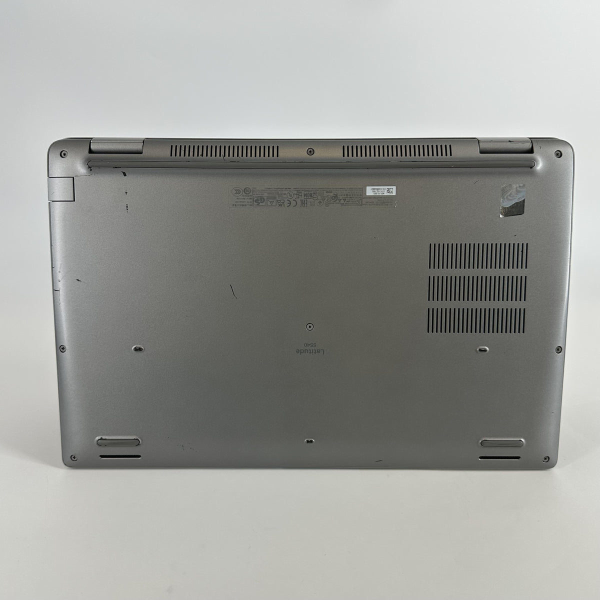 Dell Latitude 5540 15.6 Gray 1.7 GHz Intel Core i7 13th Gen. 32GB RAM