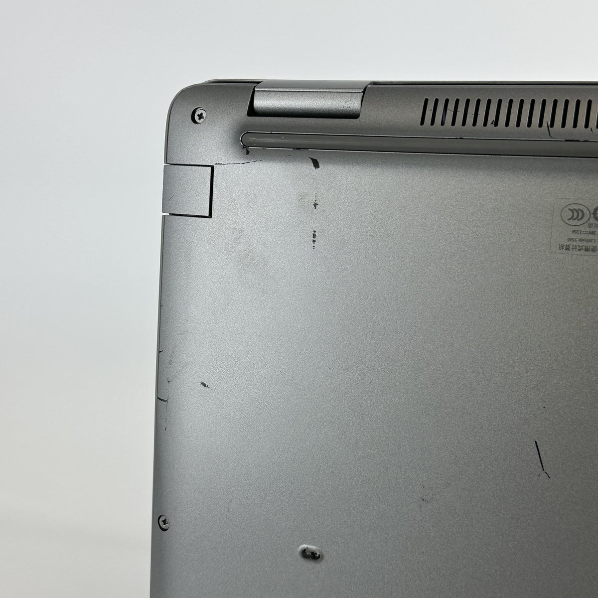 Dell Latitude 5540 15.6 Gray 1.7 GHz Intel Core i7 13th Gen. 32GB RAM