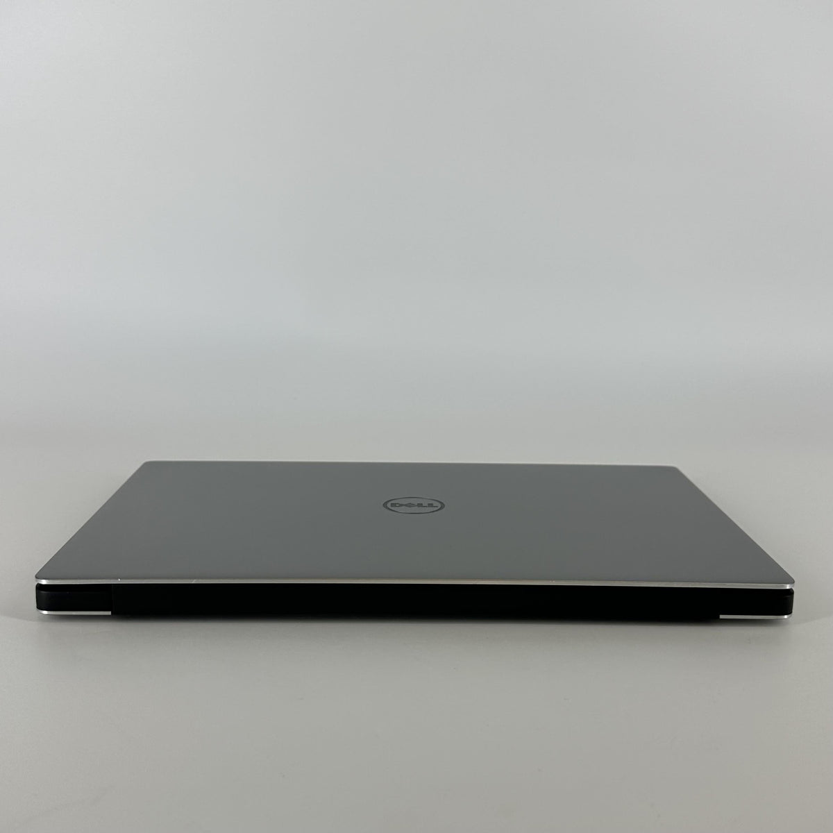 Dell XPS 13 9360 Silver 1.8 GHz Intel Core i7 8th Gen. 16GB RAM 512GB