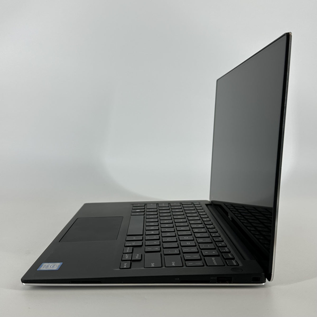 Dell XPS 13 9360 Silver 1.8 GHz Intel Core i7 8th Gen. 16GB RAM 512GB