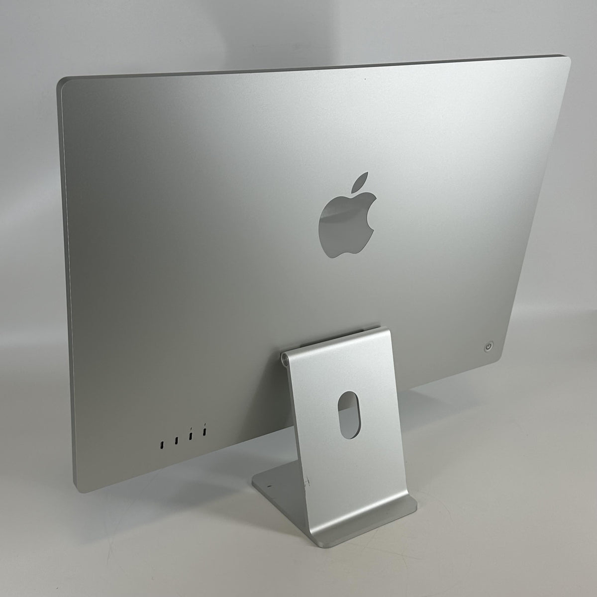 Apple iMac 24 2023 Silver 4.06 GHz M3 8-Core CPU 8GB Unified Memory