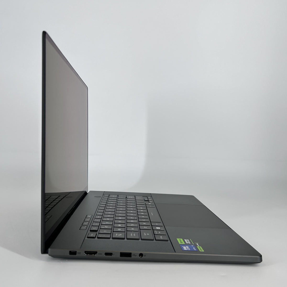 Asus ROG Zephyrus G16 GU605 16 Black 2.9 GHz Intel Core Ultra 9
