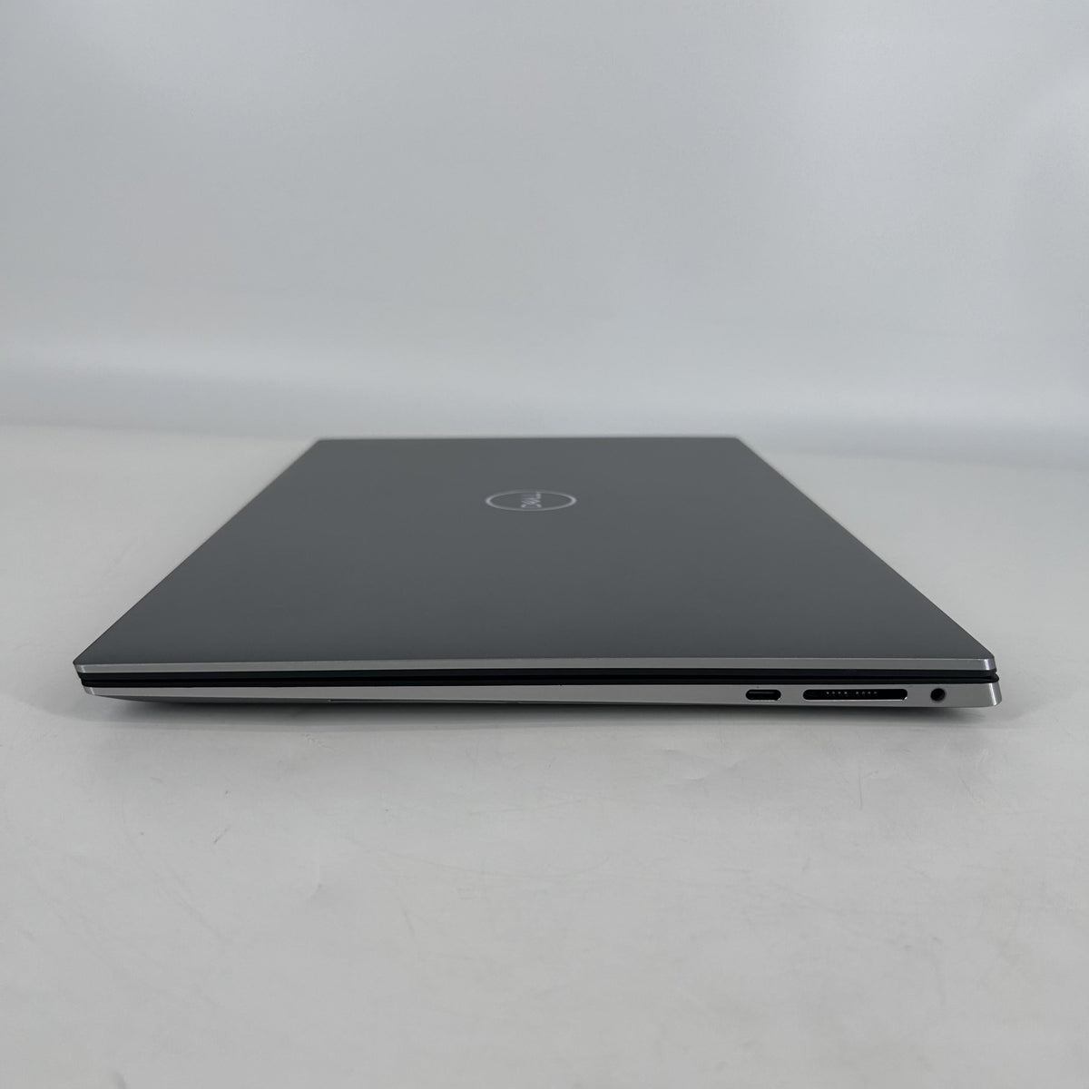 Dell Precision 5560 15.6 Gray 2.3 GHz Intel Core i7 11th Gen. 16GB